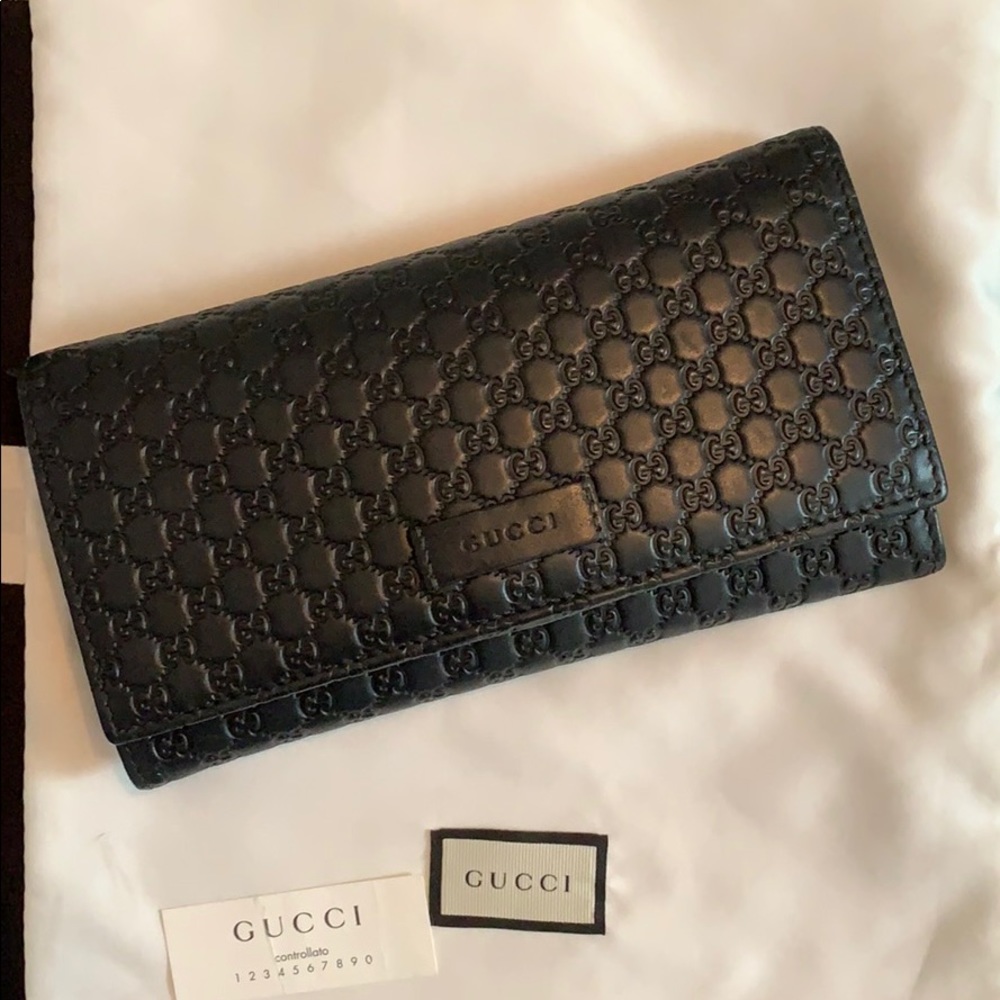 Authentic Gucci wallet